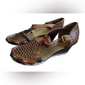 D Ortegas, Mexican style sandals. Leather uppers. Women’s size 8.5/9